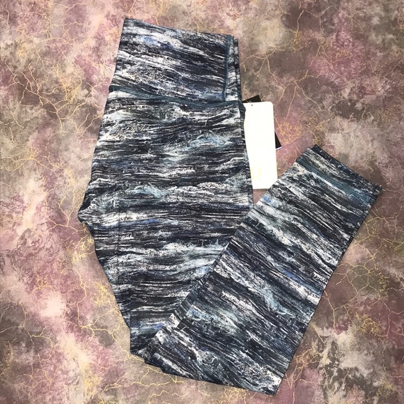NWT💞💞 LULULEMON WUNDER UNDER HR 7/8 TIGHT ADFT - Picture 1 of 1